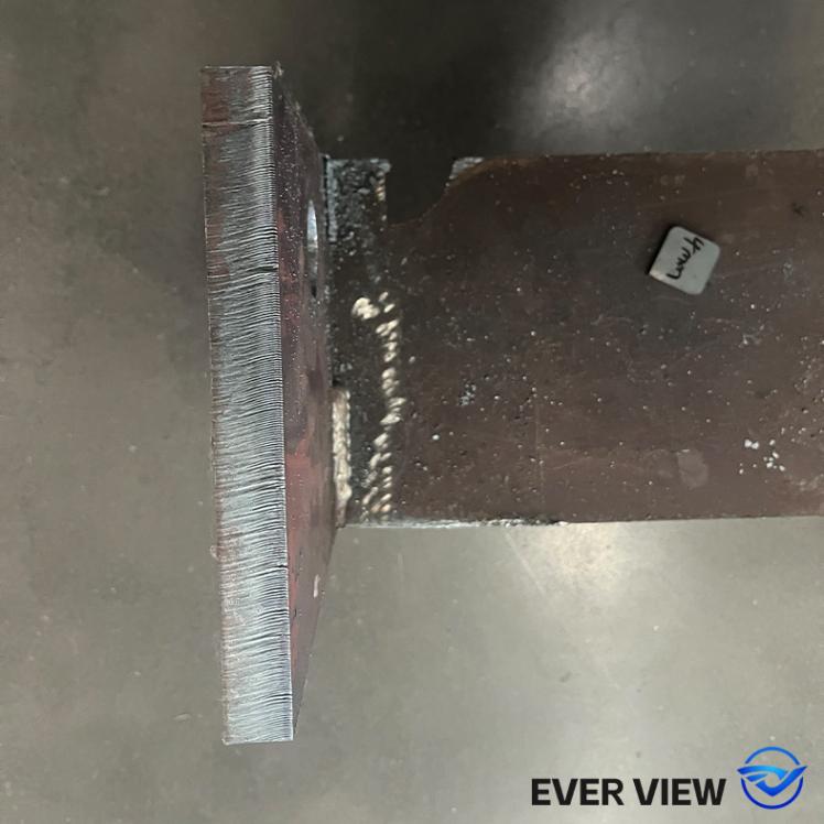 Laserskæremaskiner hjælper med bearbejdning af bygningsstålkonstruktioner; EVER VIEW opnår effektiv og præcis skæring af tykke materialer.